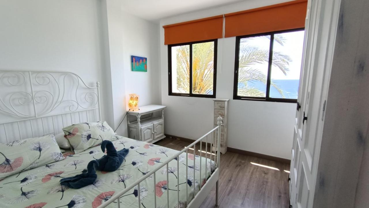 Ocean View El Medano Center Apartment Bagian luar foto